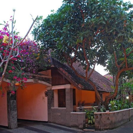 Taman Ayu 212 Denpasar Exterior foto